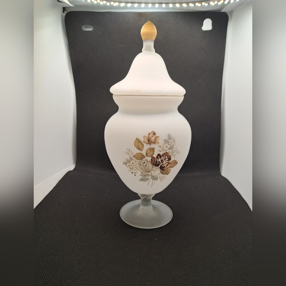 Frosted White Satin Lidded Pedestal.
